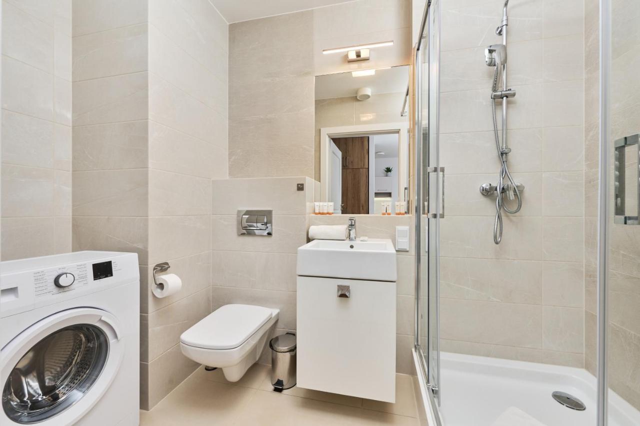 Apartment Krakowska 39 With Ac & Parking & Loggia By Renters *